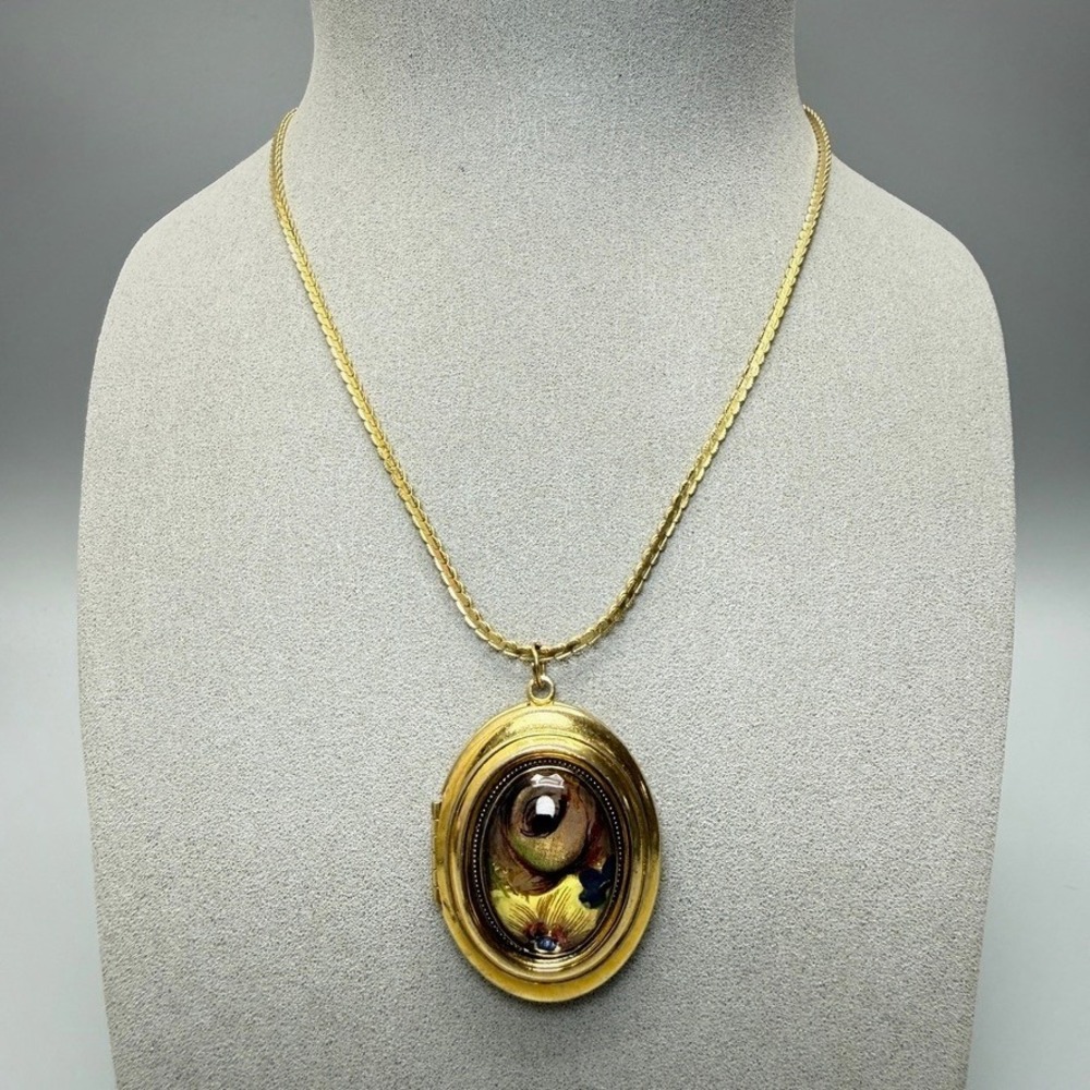 Vintage 70s Gold Tone Large Floral Locket Necklace 18" Statement